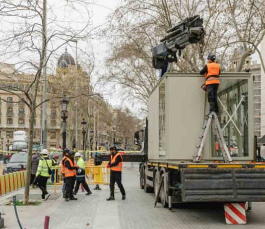 Comienza la instalación de los nuevos quioscos de floristas en la Rambla Comienza la instalación de los nuevos quioscos de floristas en la Rambla