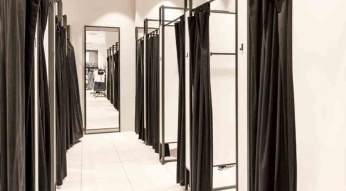 Detenido por grabar a una menor en un probador del Eixample Detenido por grabar a una menor en un probador del Eixample