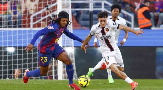 El Barça gana sin brillar y mantiene su fortaleza en casa El Barça gana sin brillar y mantiene su fortaleza en casa