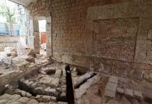 El CAP Raval Nord desvela siete siglos de historia bajo la Capilla de la Misericordia El CAP Raval Nord desvela siete siglos de historia bajo la Capilla de la Misericordia