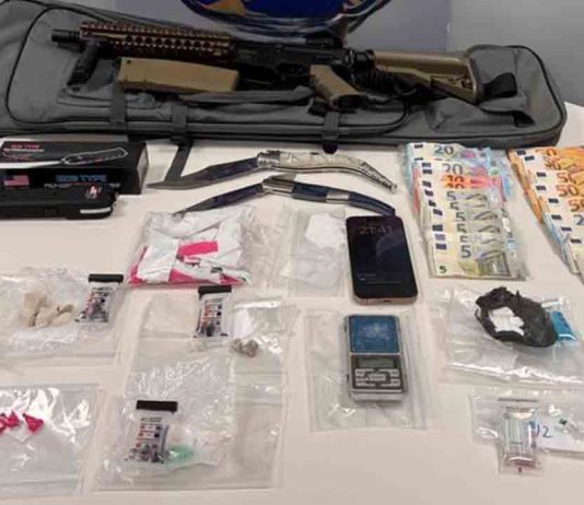 Golpe al narcotráfico en la Mina: cae un punto clave de cocaína y heroína Golpe al narcotráfico en la Mina cae un punto clave de cocaína y heroína