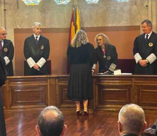 La Generalitat impulsa un plan para frenar la fuga de jueces de Catalunya La Generalitat impulsa un plan para frenar la fuga de jueces de Catalunya