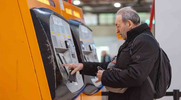La huelga en Renfe se suspende tras un acuerdo con el Ministerio La huelga en Renfe se suspende tras un acuerdo con el Ministerio