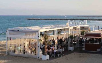 Polémica por la adjudicación de los chiringuitos de la playa en Barcelona Polémica por la adjudicación de los chiringuitos de la playa en Barcelona
