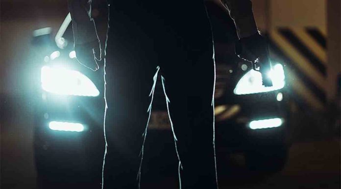 Secuestro exprés en Sarrià: jóvenes asaltados y obligados a sacar dinero Secuestro exprés en Sarrià: jóvenes asaltados y obligados a sacar dinero