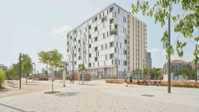 Barcelona entrega 35 viviendas de alquiler asequible en Illa Glòries Barcelona entrega 35 viviendas de alquiler asequible en Illa Glòries