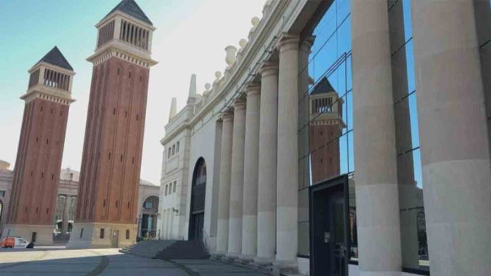 Barcelona proyecta un nuevo equipamiento vecinal en el Palau del Vestit