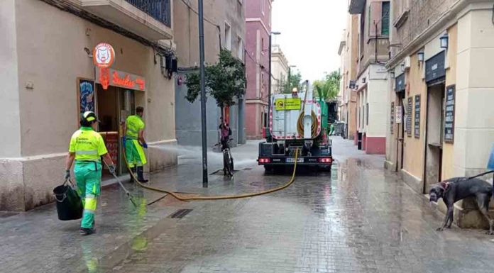 Ciutat Vella activa un plan integral para reforzar la limpieza y la gestión de residuos Ciutat Vella activa un plan integral para reforzar la limpieza y la gestión de residuos