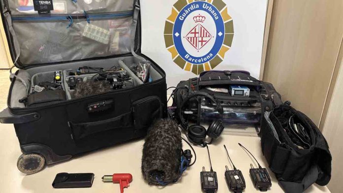 Detenido en el Eixample por robar material audiovisual de alto valor