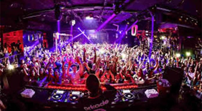 El ocio nocturno reclama medidas ante el impacto del cambio de hora El ocio nocturno reclama medidas ante el impacto del cambio de hora