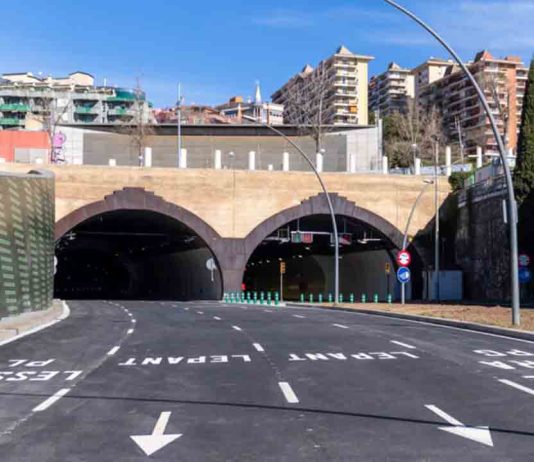 El túnel de la Rovira vuelve a la normalidad tras 18 meses de obras El túnel de la Rovira vuelve a la normalidad tras 18 meses de obras