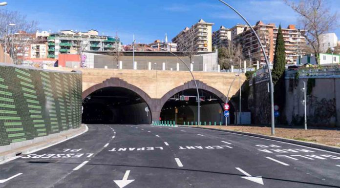 El túnel de la Rovira vuelve a la normalidad tras 18 meses de obras El túnel de la Rovira vuelve a la normalidad tras 18 meses de obras