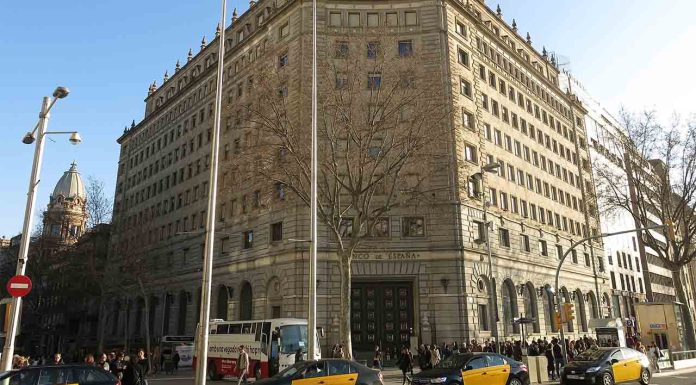 La Generalitat adquiere parte de la sede del Banco de España por 58,4 millones La Generalitat adquiere parte de la sede del Banco de España por 58,4 millones