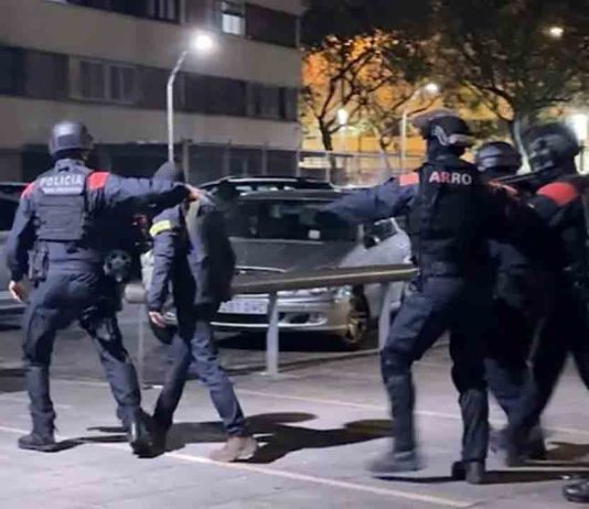 Nuevos disparos al aire alteran la tranquilidad en el barrio de la Mina Nuevos disparos al aire alteran la tranquilidad en el barrio de la Mina
