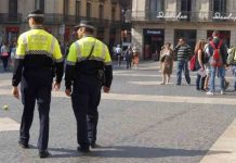 Roban un reloj de lujo en la Plaza Sant Jaume Roban un reloj de lujo en la Plaza Sant Jaume