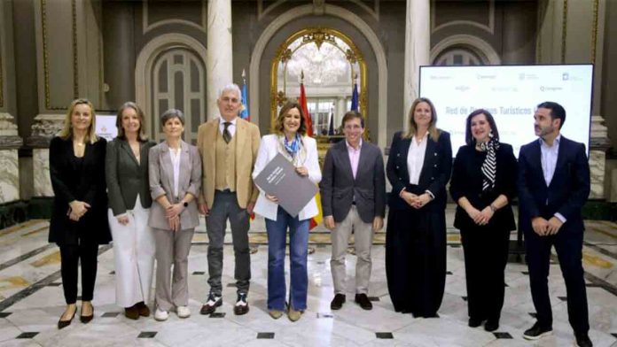 Siete grandes ciudades impulsan una red para coordinar el turismo urbano