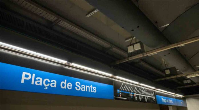 TMB aumentará la frecuencia de la L5 con más trenes en hora punta TMB aumentará la frecuencia de la L5 con más trenes en hora punta