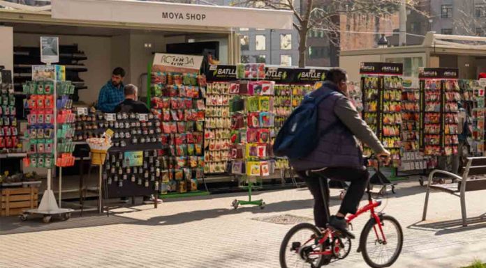 Traslado temporal de los floristas de la Rambla a la plaza de Catalunya Traslado temporal de los floristas de la Rambla a la plaza de Catalunya
