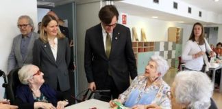 El Govern elimina la devolución de ayudas a dependientes tras su fallecimiento