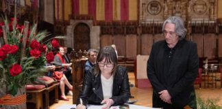 Ali Smith reivindica la lectura como memoria colectiva en el Pregón de Sant Jordi 2026 Ali Smith reivindica la lectura como memoria colectiva en el Pregón de Sant Jordi 2026