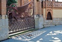 Aprobado el convenio para restaurar la Puerta del Dragón de la Finca Güell Aprobado el convenio para restaurar la Puerta del Dragón de la Finca Güell