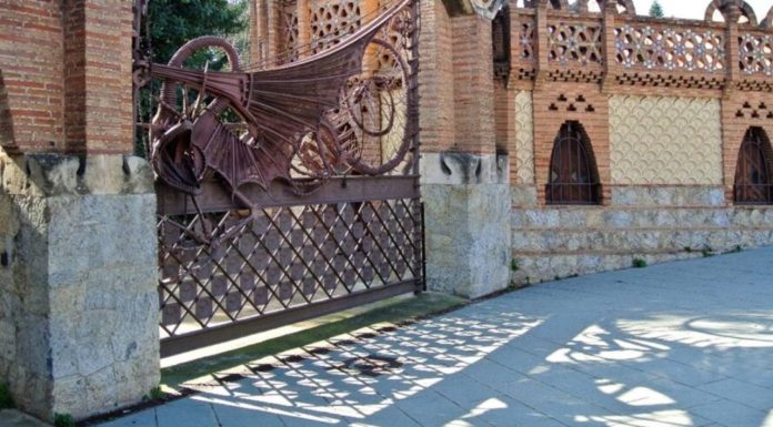Aprobado el convenio para restaurar la Puerta del Dragón de la Finca Güell Aprobado el convenio para restaurar la Puerta del Dragón de la Finca Güell