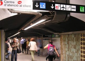 Cierre del pasillo de enlace entre la L1 y la L5 en plaza de Sants Cierre del pasillo de enlace entre la L1 y la L5 en plaza de Sants