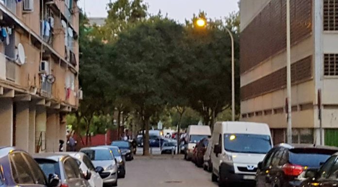 Cinco detenidos en tres narcopisos de Sant Martí e incautadas tres pistolas Cinco detenidos en tres narcopisos de Sant Martí e incautadas tres pistolas