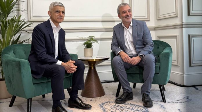 Collboni y Sadiq Khan refuerzan la cooperación entre Barcelona y Londres en vivienda y clima Collboni y Sadiq Khan refuerzan la cooperación entre Barcelona y Londres en vivienda y clima