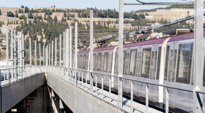 Interrupción parcial de la L10 Sud por obras de mejora durante Semana Santa Interrupción parcial de la L10 Sud por obras de mejora durante Semana Santa
