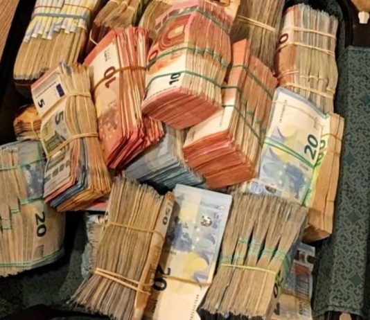 Desarticulada en Barcelona una red que introducía cocaína por vía marítima Desarticulada en Barcelona una red que introducía cocaína por vía marítima