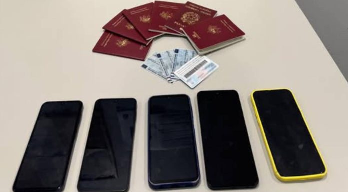 Detenido en Barcelona con documentos falsos al intentar abrir una cuenta bancaria Detenido en Barcelona con documentos falsos al intentar abrir una cuenta bancaria