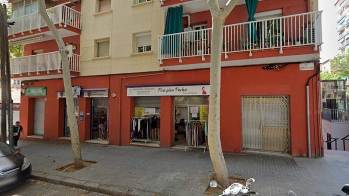 Detenido en Nou Barris un sastre acusado de vender droga desde su tienda de arreglos