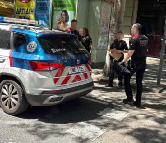 Detenido tras un ataque con machete en el Eixample de Barcelona Detenido tras un ataque con machete en el Eixample de Barcelona