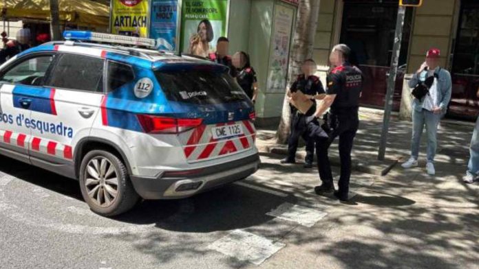 Detenido tras un ataque con machete en el Eixample de Barcelona