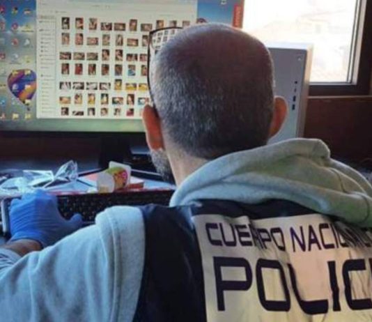 Detenido un profesor en Santa Coloma por almacenar y compartir pornografía infantil Detenido un profesor en Santa Coloma por almacenar y compartir pornografía infantil