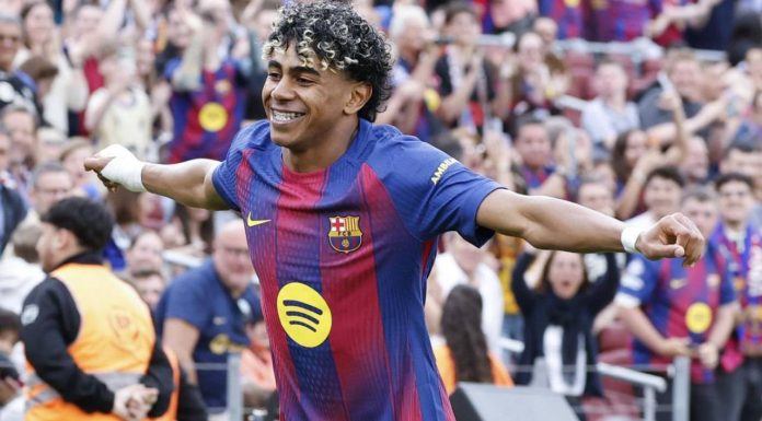 El Barça se impone con autoridad en el derbi y se acerca al campeonato El Barça se impone con autoridad en el derbi y se acerca al campeonato