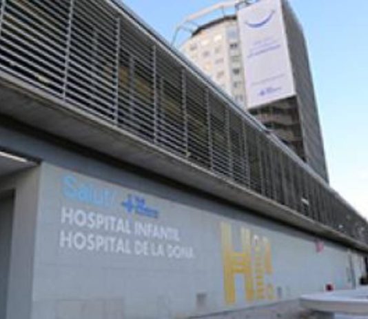 El bebé maltratado en Barcelona recibe el alta y pasa a una familia de acogida El bebé maltratado en Barcelona recibe el alta y pasa a una familia de acogida