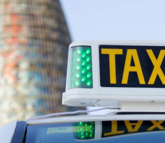 Impulsan la jubilación anticipada para 11.000 taxistas en Catalunya Impulsan la jubilación anticipada para 11.000 taxistas en Catalunya