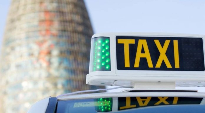 Impulsan la jubilación anticipada para 11.000 taxistas en Catalunya Impulsan la jubilación anticipada para 11.000 taxistas en Catalunya