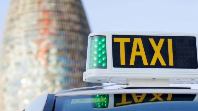 Impulsan la jubilación anticipada para 11.000 taxistas en Catalunya