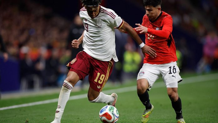 Incidentes racistas empañan el amistoso en el RCDE Stadium