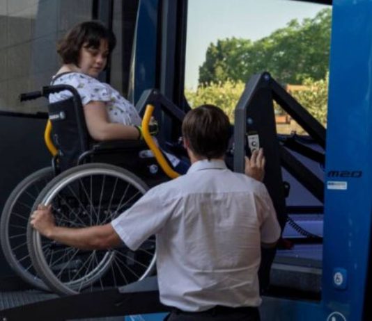 La Sindicatura alerta de que Barcelona no garantiza el transporte escolar adaptado La Sindicatura alerta de que Barcelona no garantiza el transporte escolar adaptado
