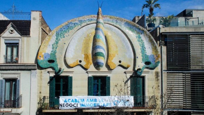 La Sindicatura interviene en el Bloc Papallona para frenar los desahucios