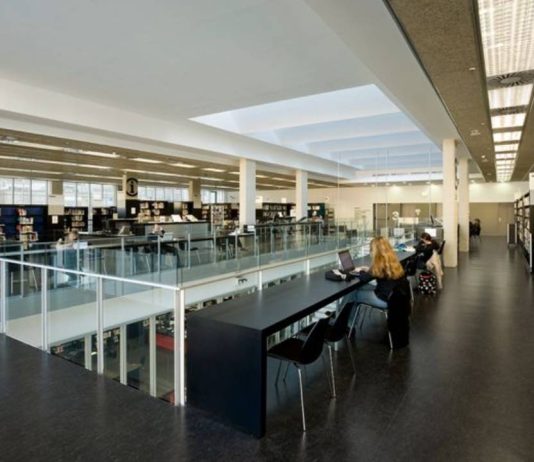 Las bibliotecas de Barcelona se suman a la huelga contra el nuevo convenio municipal Las bibliotecas de Barcelona se suman a la huelga contra el nuevo convenio municipal