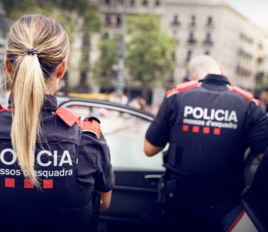 Detenido un joven por robos de móviles con el método del tirón Detenido un joven por robos de móviles con el método del tirón