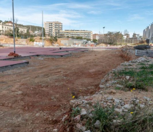 Refuerzan la vigilancia en solares de Sant Andreu para evitar los asentamientos Refuerzan la vigilancia en solares de Sant Andreu para evitar los asentamientos