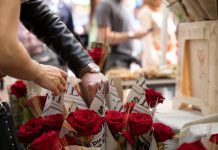Refuerzo histórico del metro en Barcelona para un Sant Jordi de máxima afluencia Refuerzo histórico del metro en Barcelona para un Sant Jordi de máxima afluencia