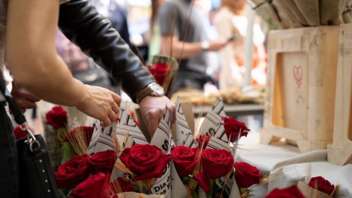 Refuerzo histórico del metro en Barcelona para un Sant Jordi de máxima afluencia