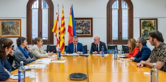 Refuerzo institucional para la regularización de personas extranjeras en Barcelona Refuerzo institucional para la regularización de personas extranjeras en Barcelona